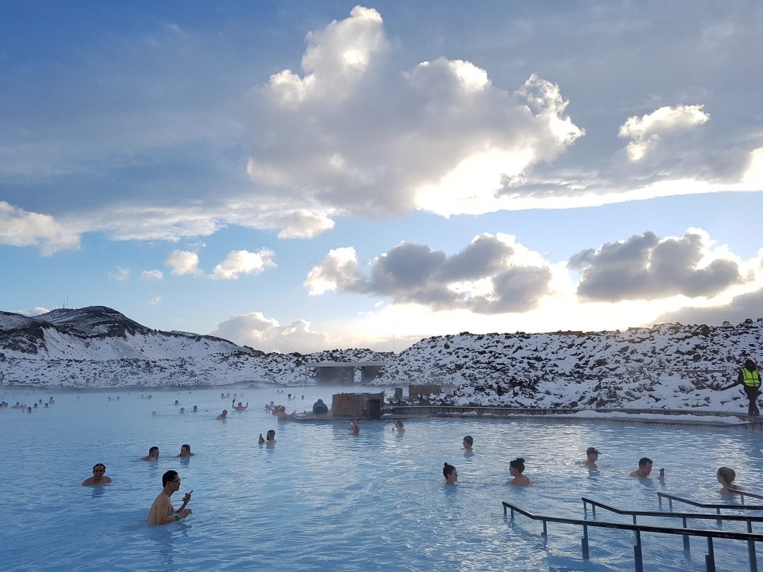 Baignade dans le Blue Lagoon