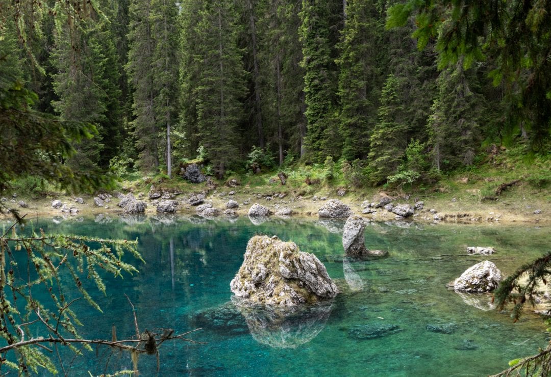 Rocher au Lago di Carezza