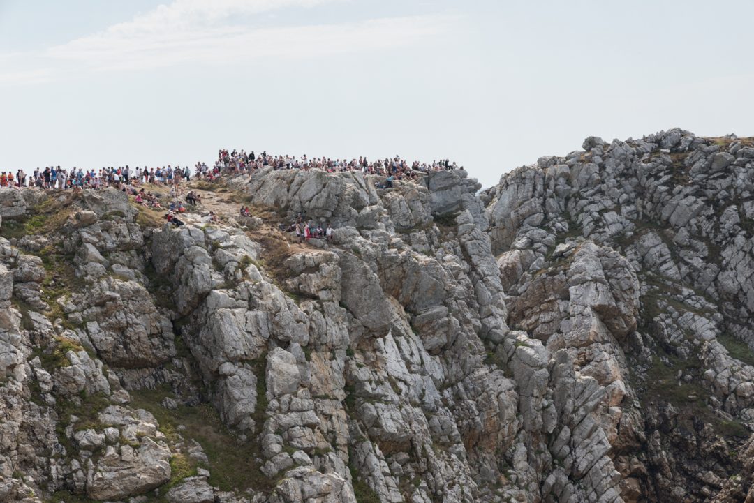 Foule pour admirer la parade à la pointe du Pen Hir