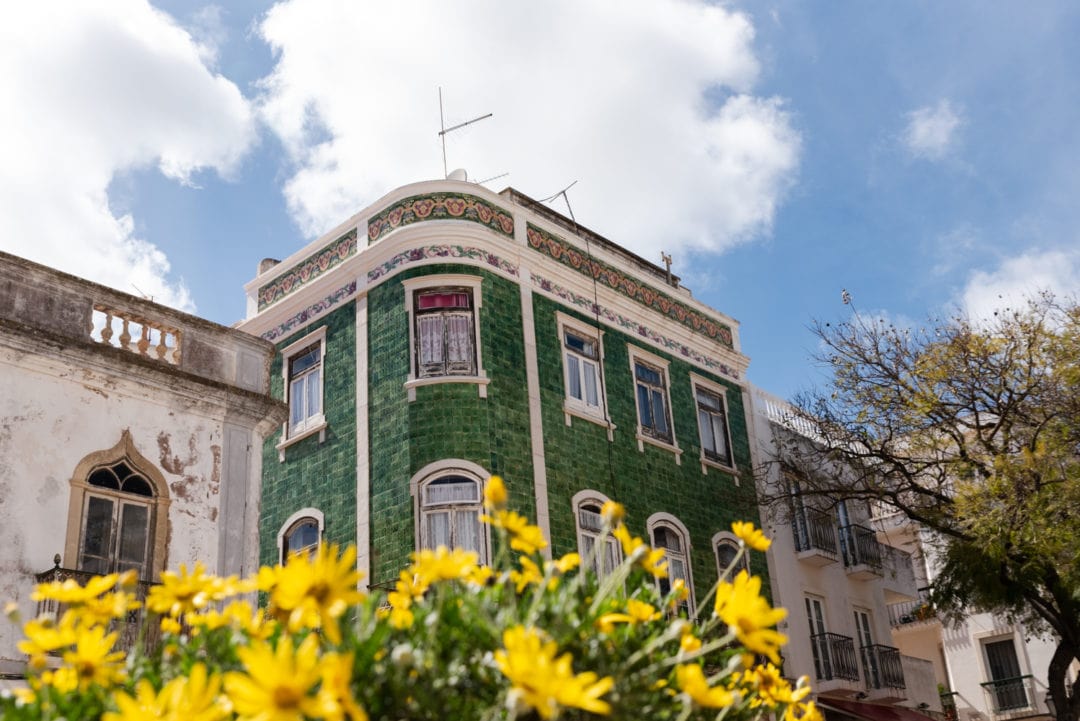 façade Lagos