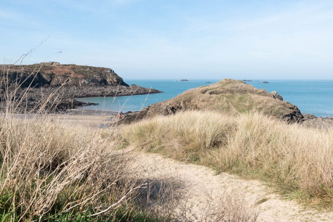 Vue sur la baie de Saint-Malo à la pointe de la Varde