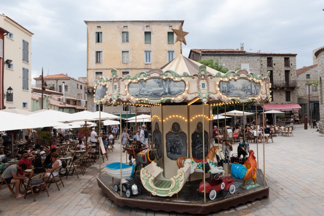 Porto-Vecchio-place-vieille-ville