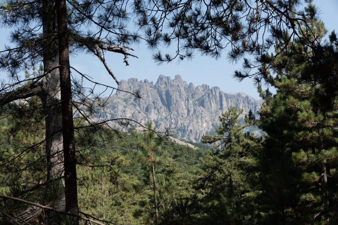 vue-sur-les-aiguilles-de-bavella-sentier-du-trou-de-la-bombe