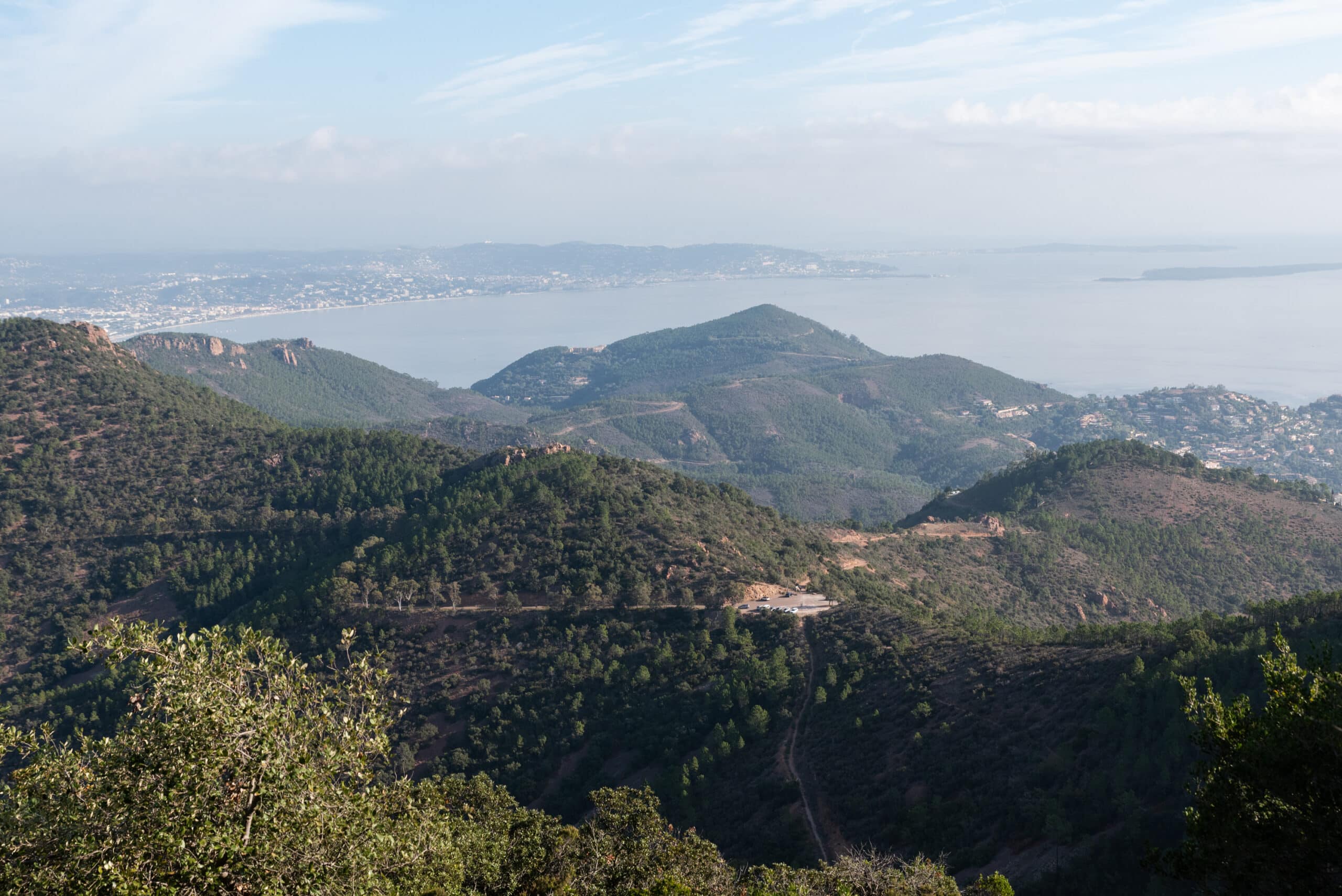 vue-depuis-la-randonnée-du-pic-de-l'ours