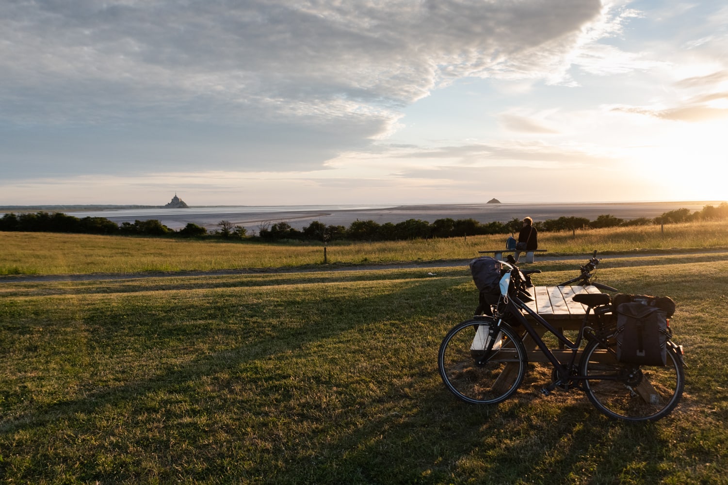 pointe-du-grouin-sud-coucher-de-soleil