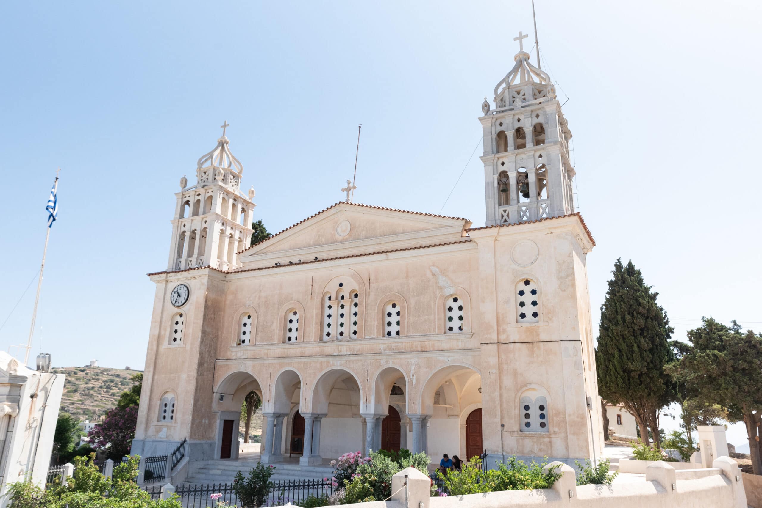 Eglise d'Agia Triada dans le traditionnel village de Lefkes à Paros