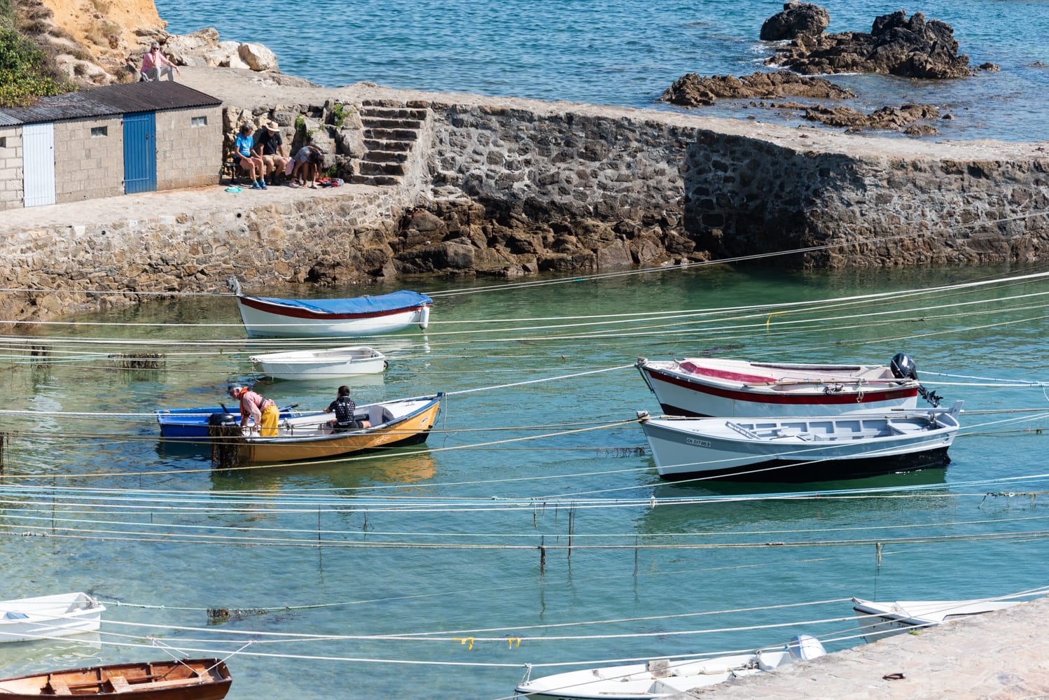 Petits bateaux de pêche à Port Racine