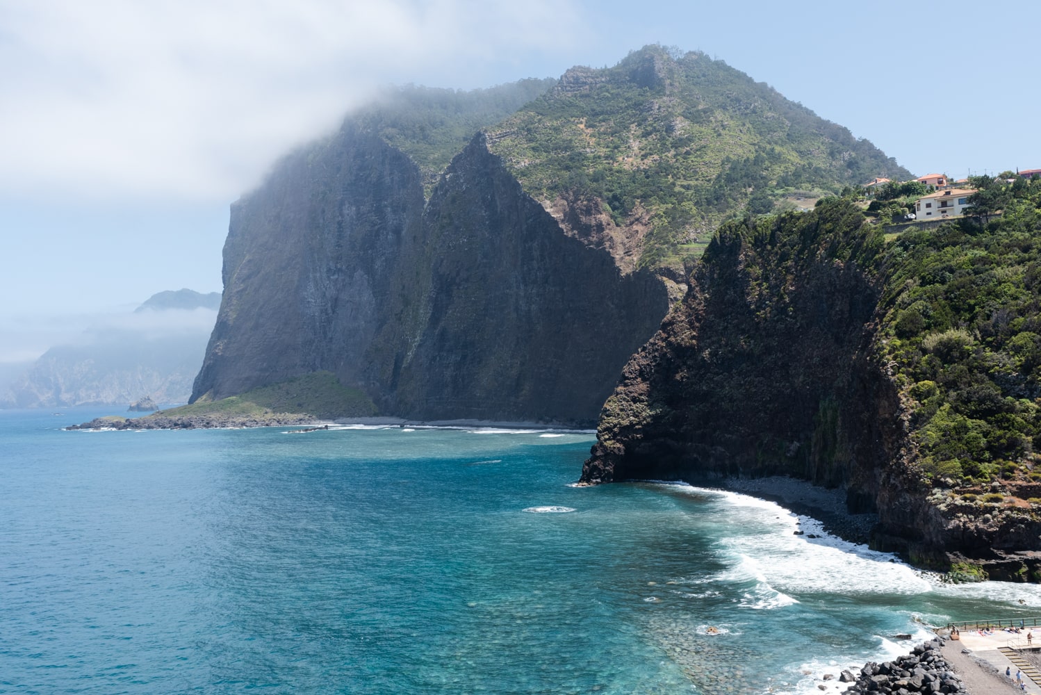 paysage de falaises à Madère