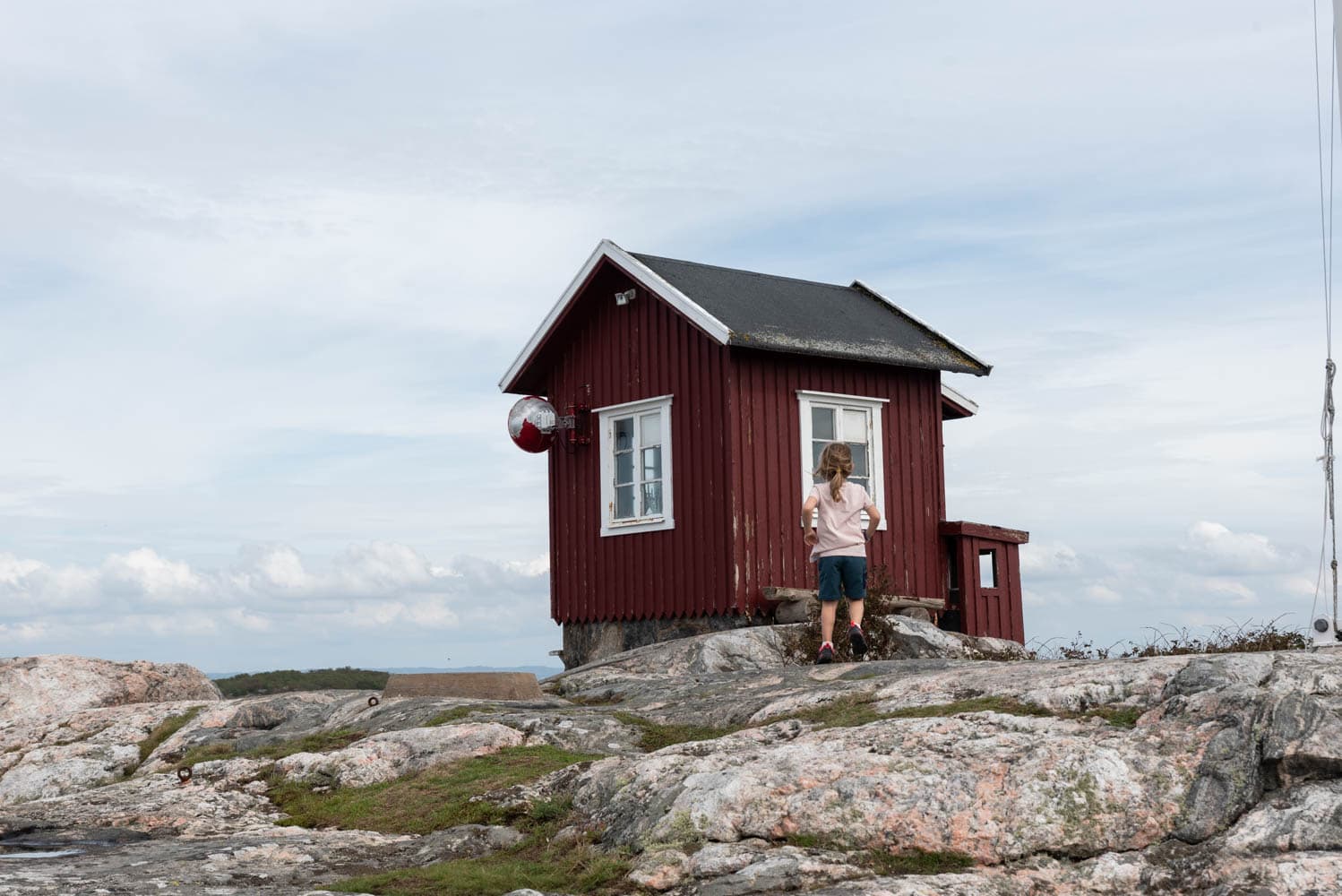 cabane rouge à Vrangö