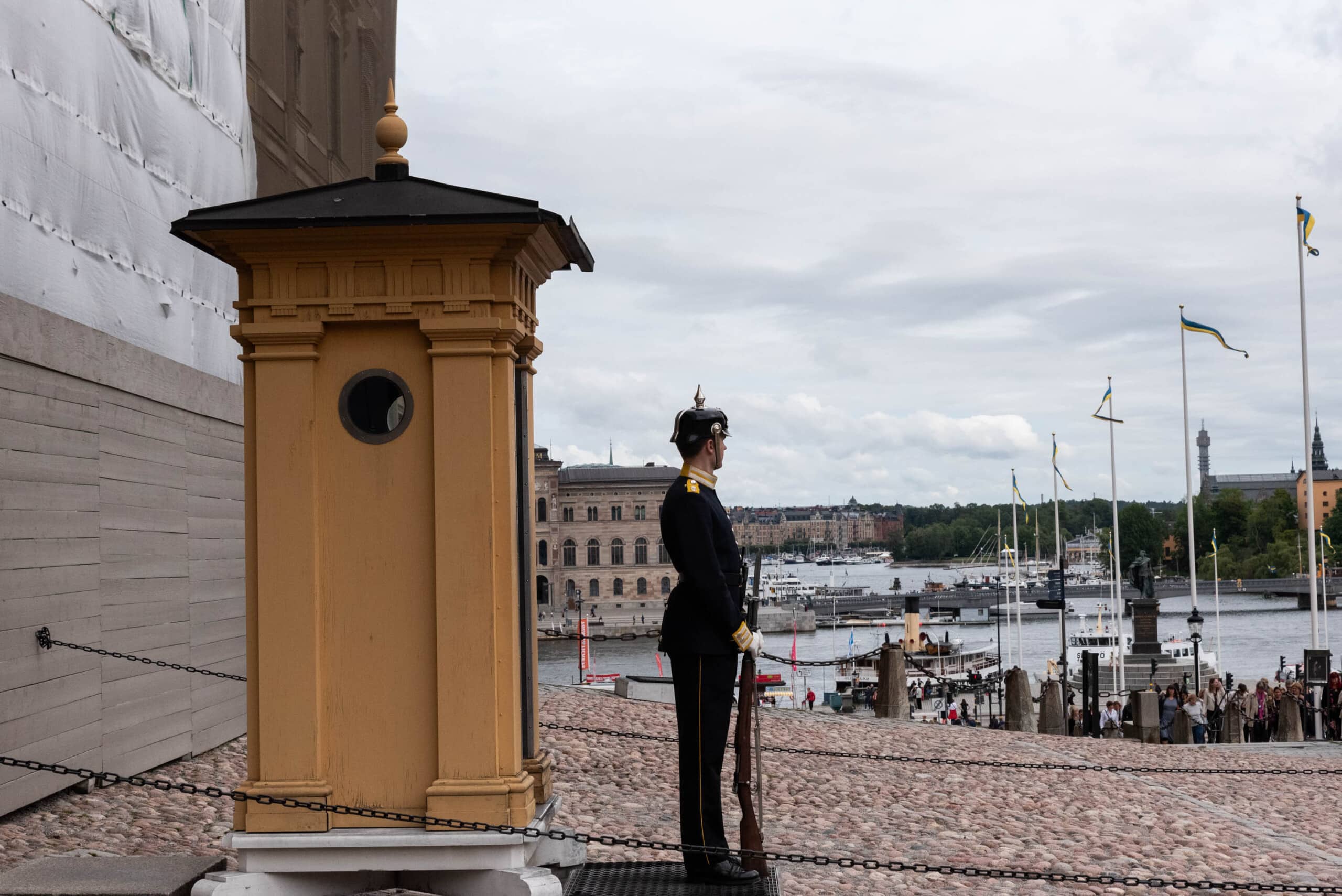 relève de la garde palais royal stokholm