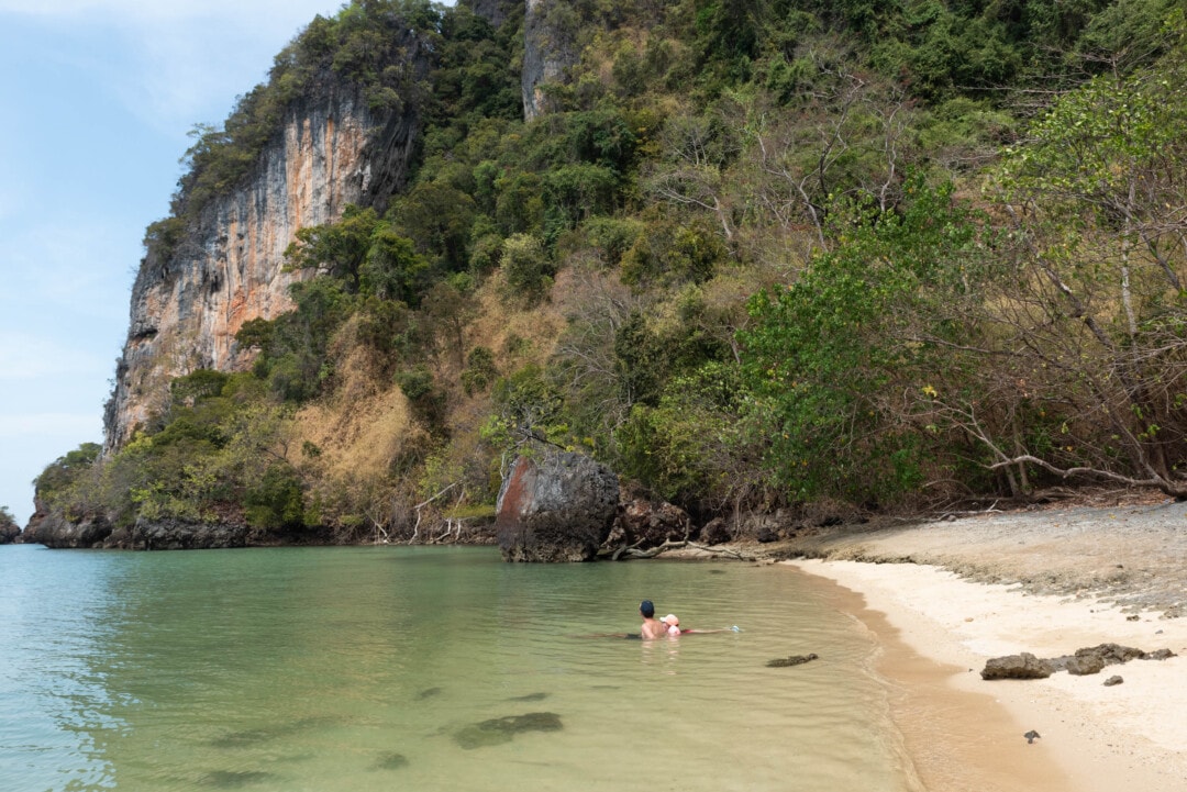 eau-translucide-koh-pak-bia-plage-sud-thaïlande