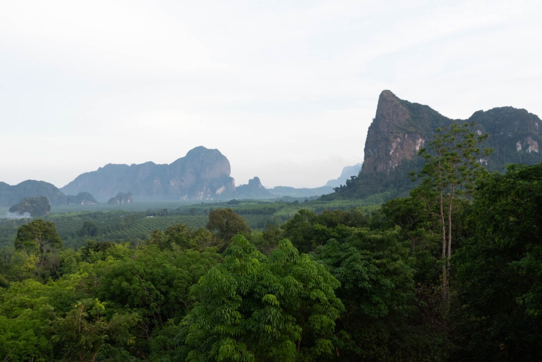 paysage-montagne-ao-nang