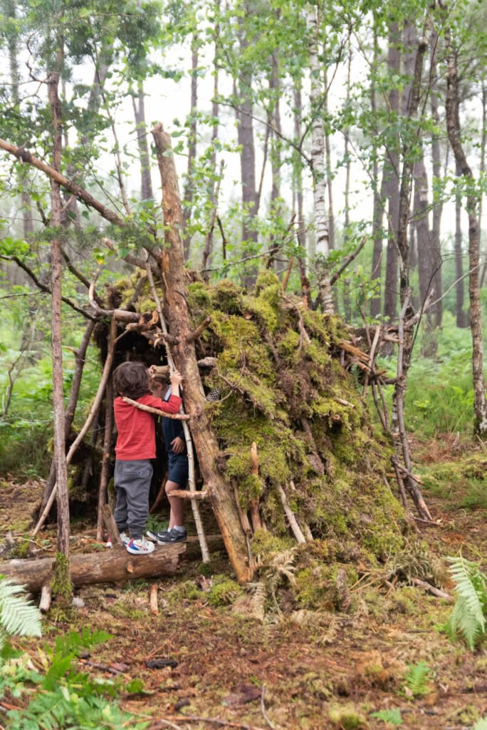 construire cabane forêt huttopia rille