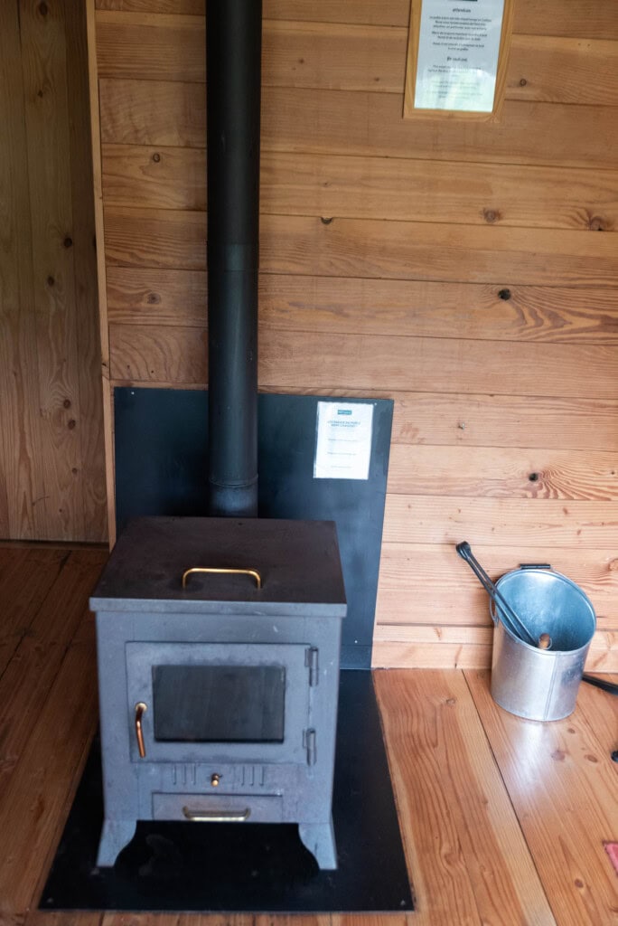 poele bois cabane huttopia rille